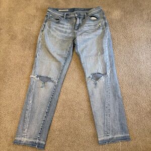 GAP Girlfriend Twisted Leg Light Wash Distressed Ripped Knee Denim Jeans